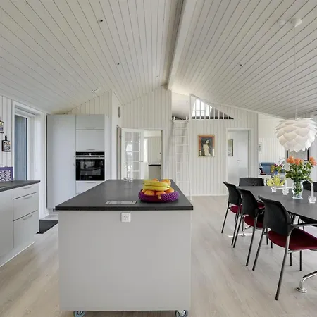 Lander - 20m From The Sea By Interhome 哈泽斯莱乌