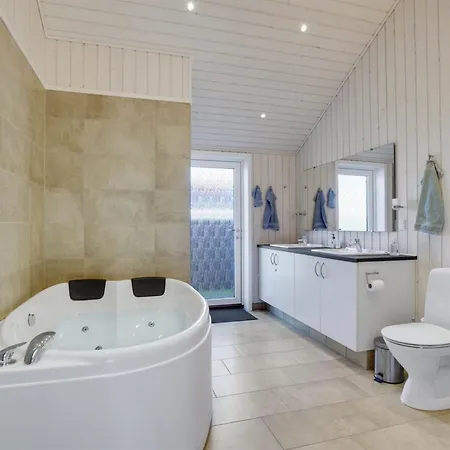 度假居 Lander - 20m From The Sea By Interhome *