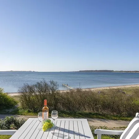 Lander - 20m From The Sea By Interhome *