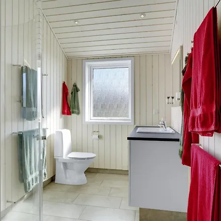 Lander - 20m From The Sea By Interhome Feriehus *