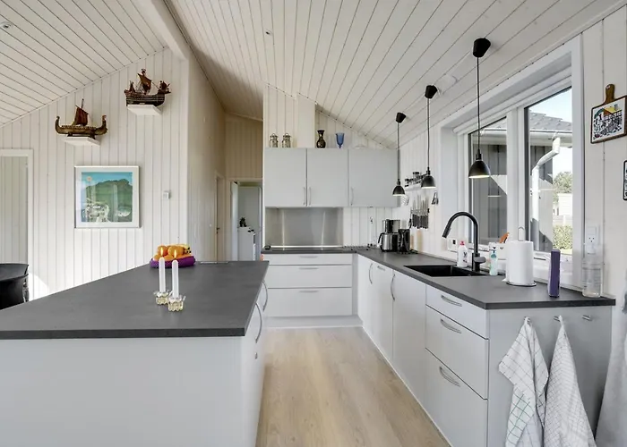 Lander - 20m From The Sea By Interhome