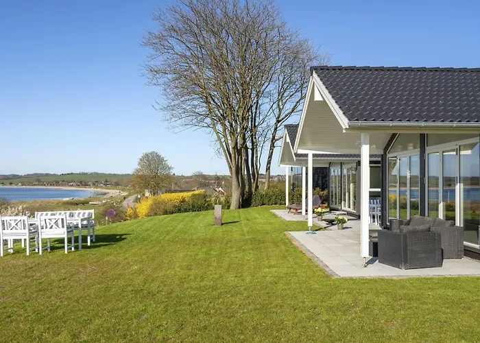 Lander - 20m From The Sea By Interhome